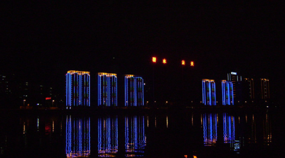 点亮城市的璀璨霓裳：夜景照明工程