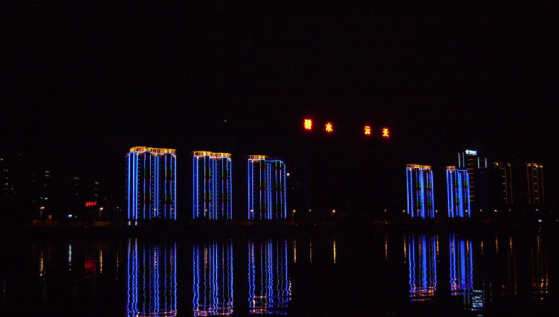点亮城市的璀璨：夜景照明工程